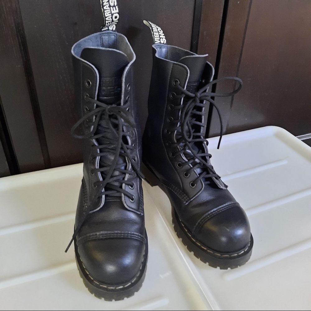 Camper Combat Shoes | Women’s 8.5 / Men’s 7